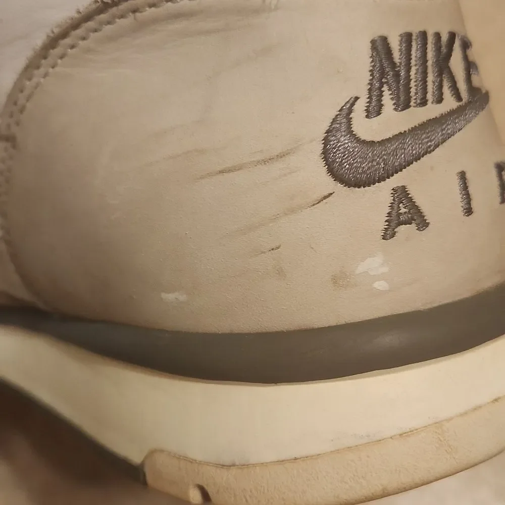 Nike marks exterior